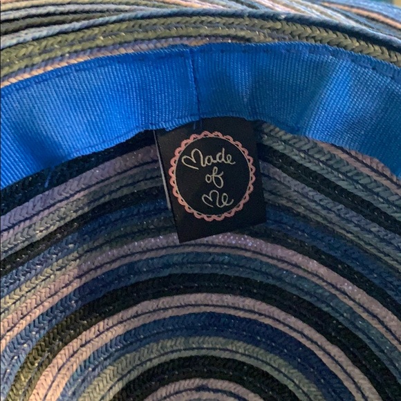 Floppy Beach Hat - Picture 4 of 4